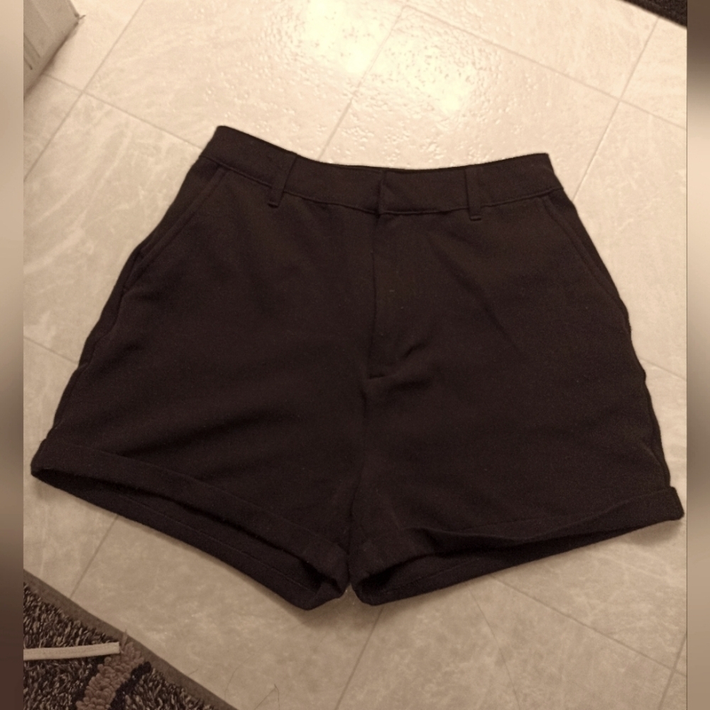 Guess/Small/Black/Shorts